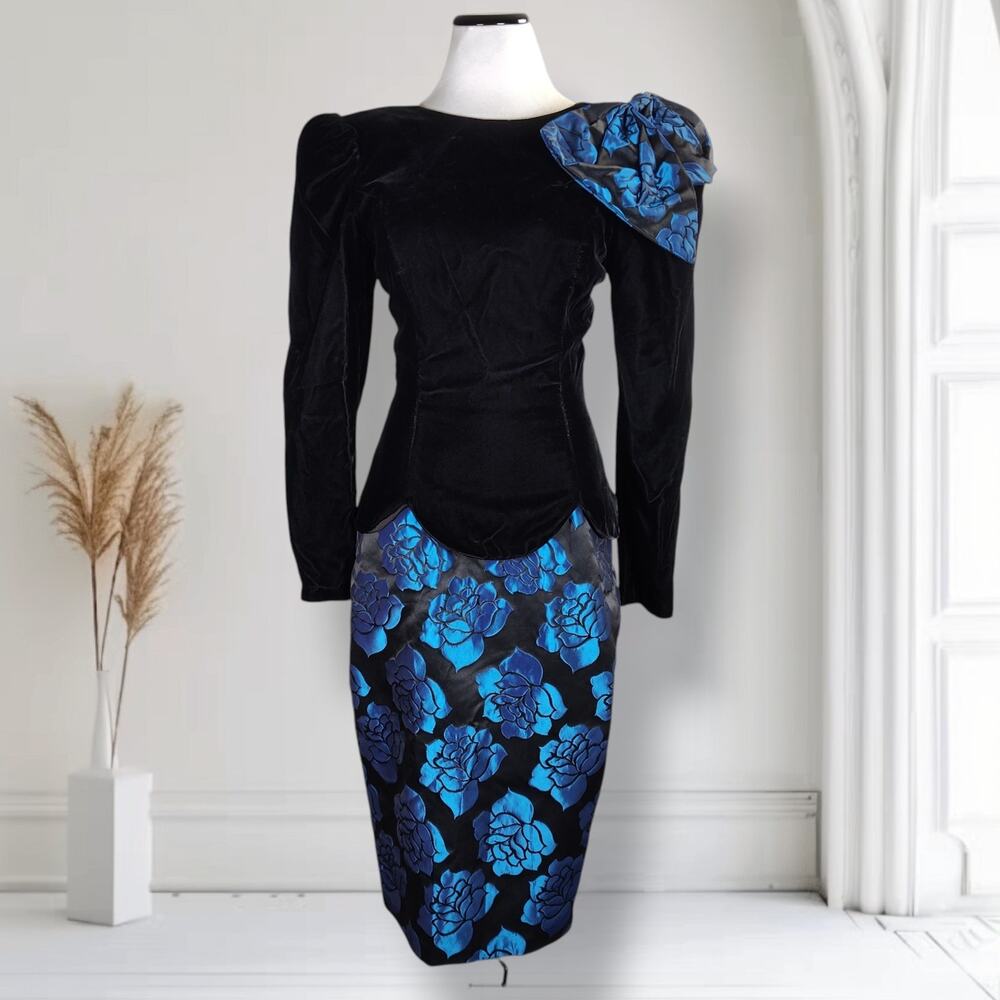 Vintage 80s Scott McClintock Black Velvet Gothic Dress Blue Rose Satin Size 6